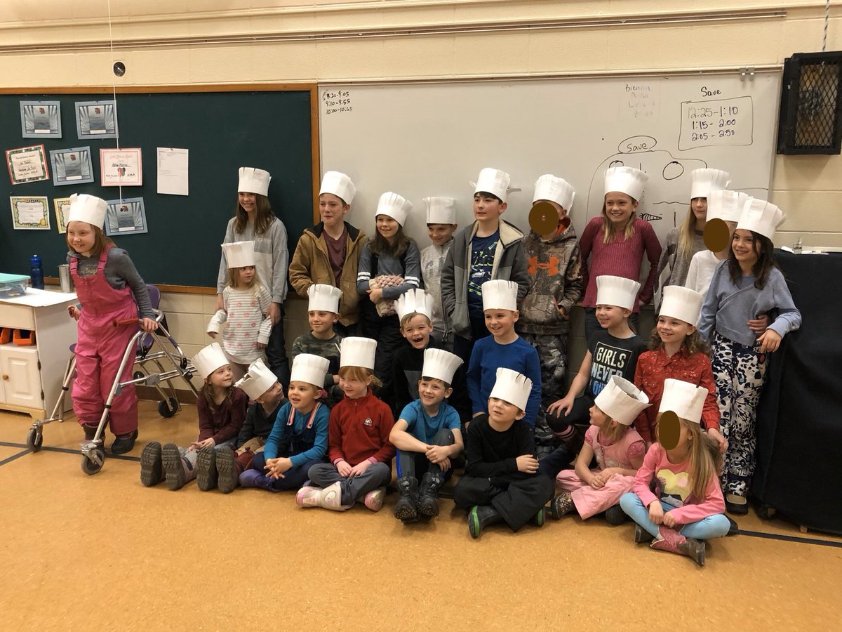 KiahSwanson's tweet photo. Today, we were chefs preparing our meal for our Thanksgiving feast tomorrow. The teamwork was wonderful! https://t.co/L4861bwR31