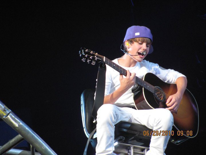 PaytonFlom's tweet photo. Looking at old pictures from concerts I’ve been to and found these ones of @justinbieber. I am still proud to say that this was the highlight of my decade https://t.co/E0mcMKWdbh