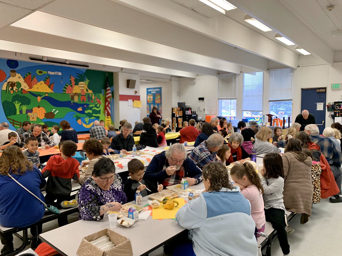 Stober hosted the first annual Grandparent’s Day today. All staff contributed to helping set up and decorate the gym and cafeteria as well as prep and serve a turkey-dinner style lunch to over 200 people! Thank you @79adicola for setting this up! <a href="/JeffcoSchoolsCo/">Jeffco Public Schools</a> @COJasonGlass 🦃