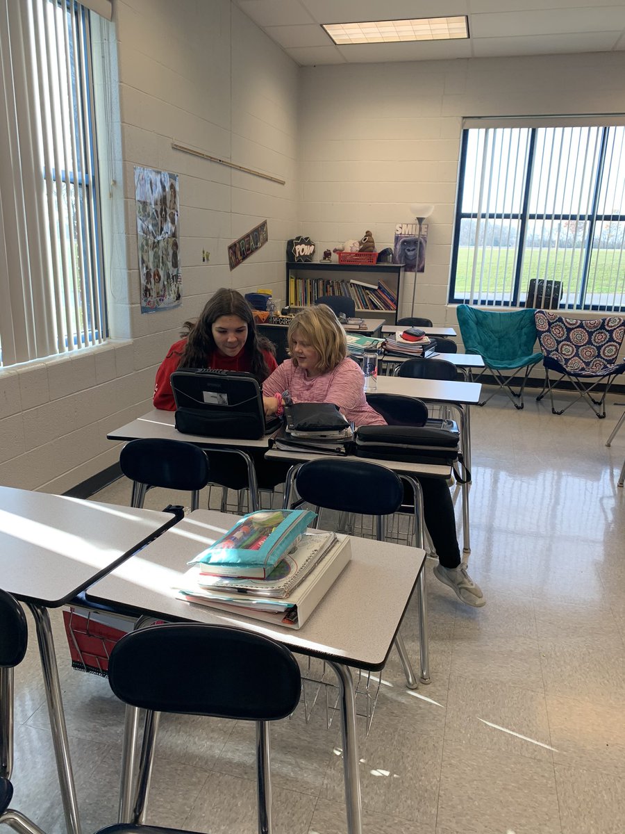 ShellLeighvt's tweet photo. Our class loves it when @BretClovis teaches us cool things with technology (with a side of stand-up comedy). This week Ss wrote, narrated, and published Thanksgiving-themed children’s books using WeVideo.  Thanks for the awesome idea @jnvaughan07!  @ABMSPrincipal @fcpsk12 https://t.co/BGKDvgZlHL