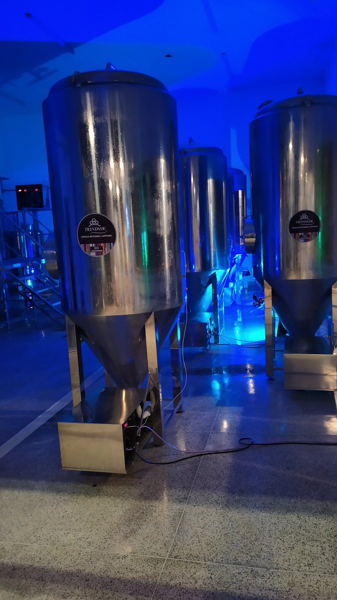 GBalarini's tweet image. Apresento ao @badtux_ o templo.
Ao @gomex fica o convite, novamente, de vir para Vitória. #devopsdaysvix