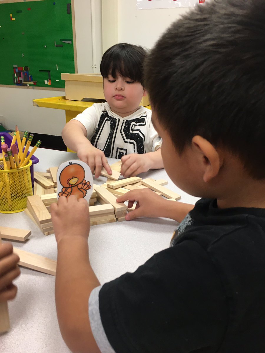 McKennaSTREAM's tweet photo. Check out our #turkeyhideouts #stem #makerspace #deasyelementary @melaniearfman https://t.co/0gB3R5aJao