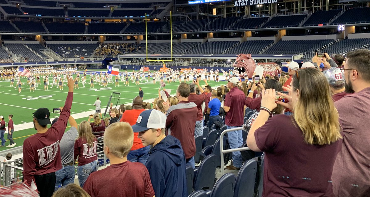 Nanwilson71's tweet photo. This sea of maroon inspires me! Look at all of these Bulldog fans traveling all the way to AT&T Stadium....more than the other side...to cheer our Bulldogs on! Ready to get the party started! #BBIGrateful #BulldogNation @BearBranchInt https://t.co/HK5IgUHFVh