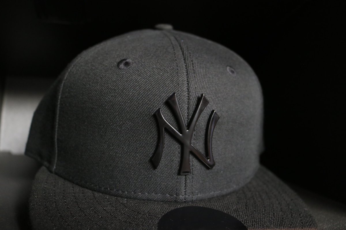 NewEraCapLA's tweet photo. Dark on Dark, Classic Stripe, We got all kinds of styles!
#NewEra #NewEraSTYLE #NewEraNY #NewYorkYankees #NYY #MLB #MLBCaps #NewYorkCaps https://t.co/uJRgizE06v