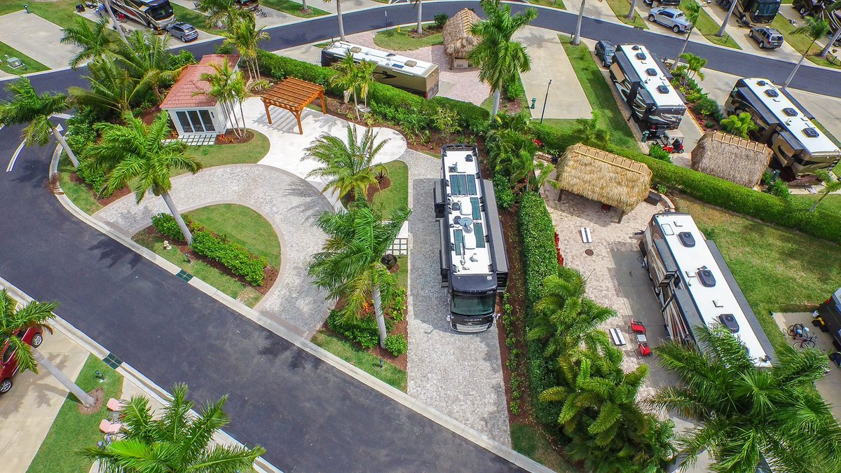 Three ARVC member-parks were voted into the top 10 in a <a href="/USATODAY/">USA TODAY</a> Reader's Choice poll for Best Luxury RV Resort! Congratulations to <a href="/NormandyFarmsCG/">Normandy Farms</a>, <a href="/BellaTerraRVRes/">Bella Terra RV Resort</a> and <a href="/Naples_Rv/">Naples Motorcoach</a>!
View the complete list here: 10best.com/awards/travel/…
#WeAreARVC #GoCampingAmerica #BestRVResorts