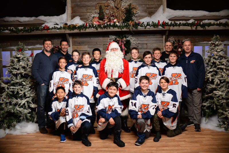 KMHANews's tweet photo. The Minor Peewee A Blazers made a stop today at the Hazeldean Mall to visit Santa! #Hohoho 🎅 🌲 🏒 #LookingGoodBlazers #SayHiToSanta https://t.co/GtuEHflOq6