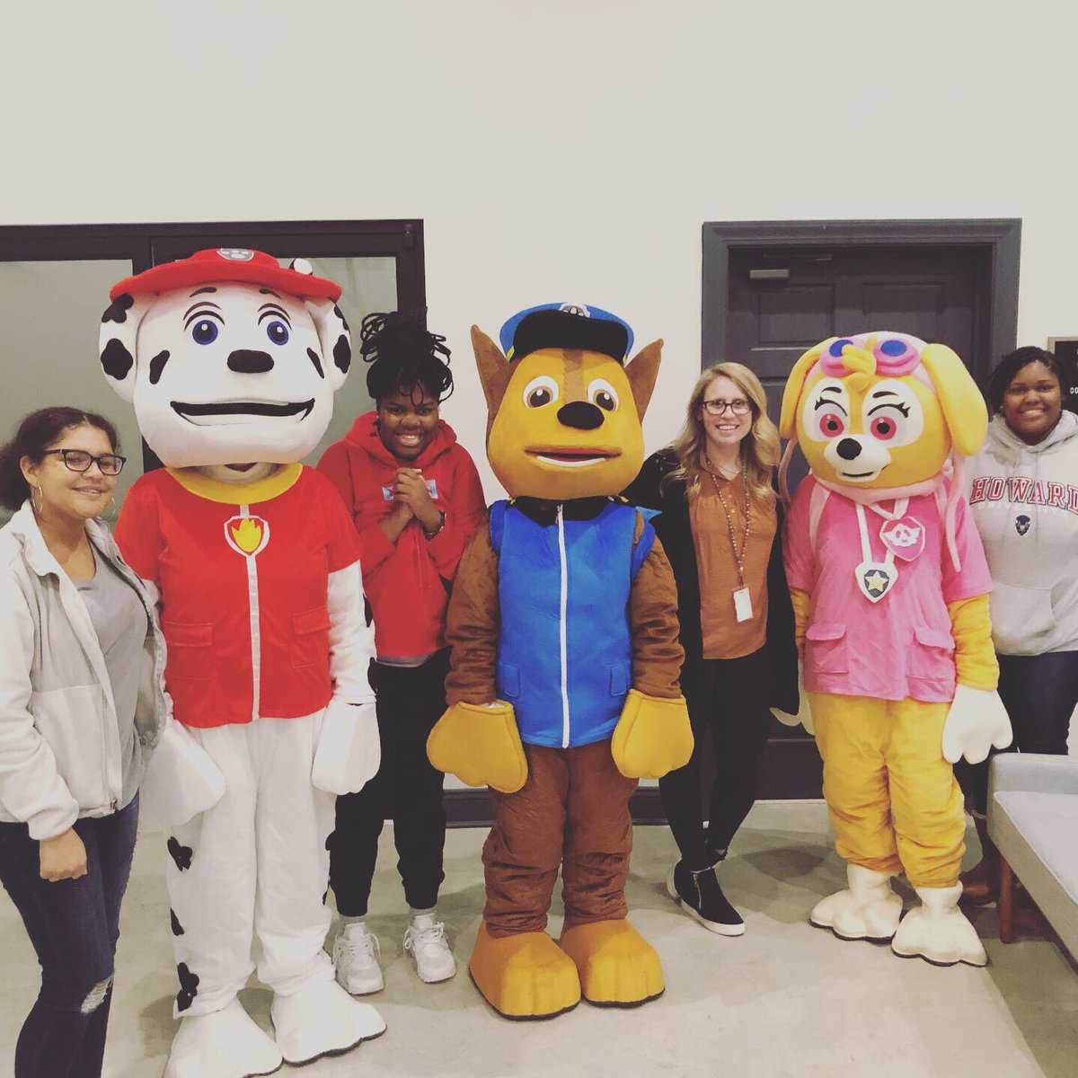 Mrs. Tench tweet media