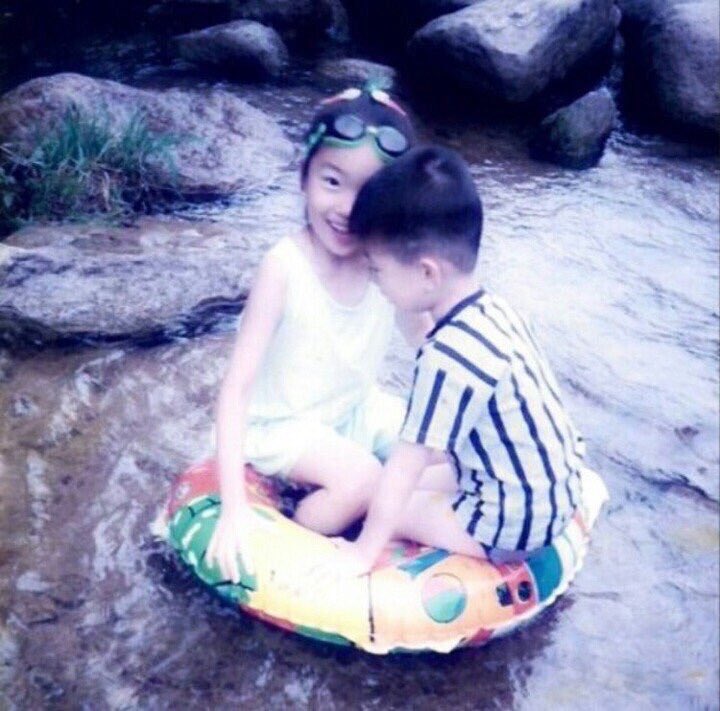 summersoceans's tweet photo. sometimes we forget this big hyung is actually a maknae in his family ~ now you’re home please enjoy your time with your family!! istirahat yang cukup, makan yang banyak, manja-manjaan sama kakak sama ayah bundanya juga! 

your happiness is all that matters to us ♡ https://t.co/BFkywmuxX0