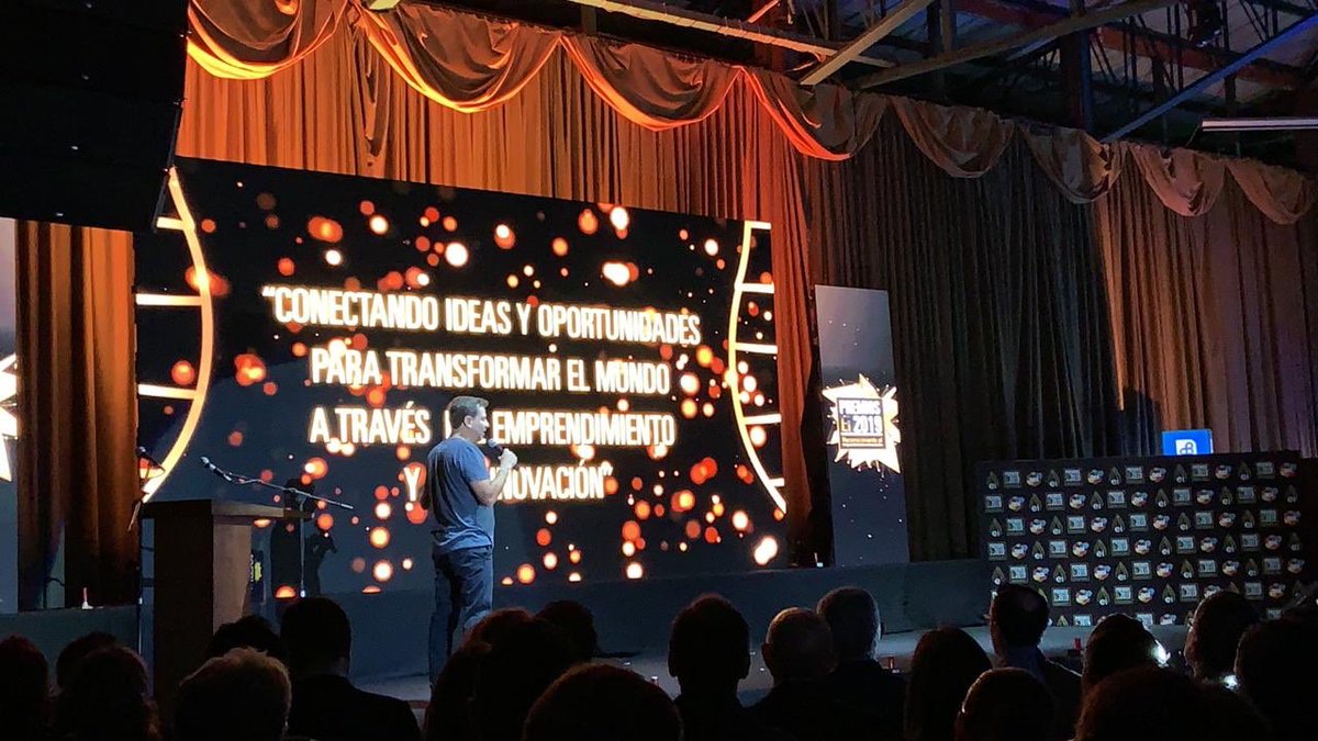 #PremiosEi2019 #yosoyAEI 
Presentando nuestro propósito AEI!!! Gran noche de fiesta del emprendimiento y la innovación! <a href="/GEWEcuador/">GEW Ecuador</a>