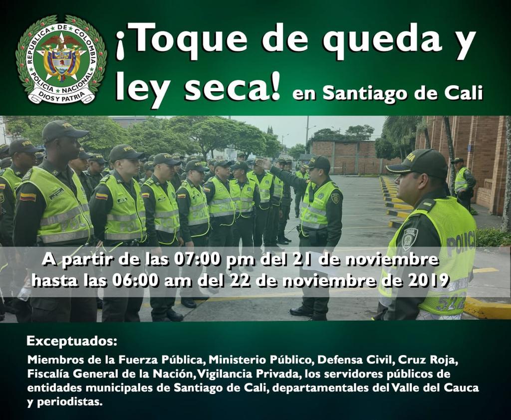 Recuerde que desde las 7:00 P.M. empezó a regir el toque de queda en #CaliCo. Las personas que incumplan esta medida serán conducidas por las autoridades al Centro de Protección de Personas. #ConstruyendoSeguridad @Region4Policia <a href="/SeguridadCali/">Seguridad y Justicia</a> <a href="/PoliciaColombia/">Policía de Colombia</a>