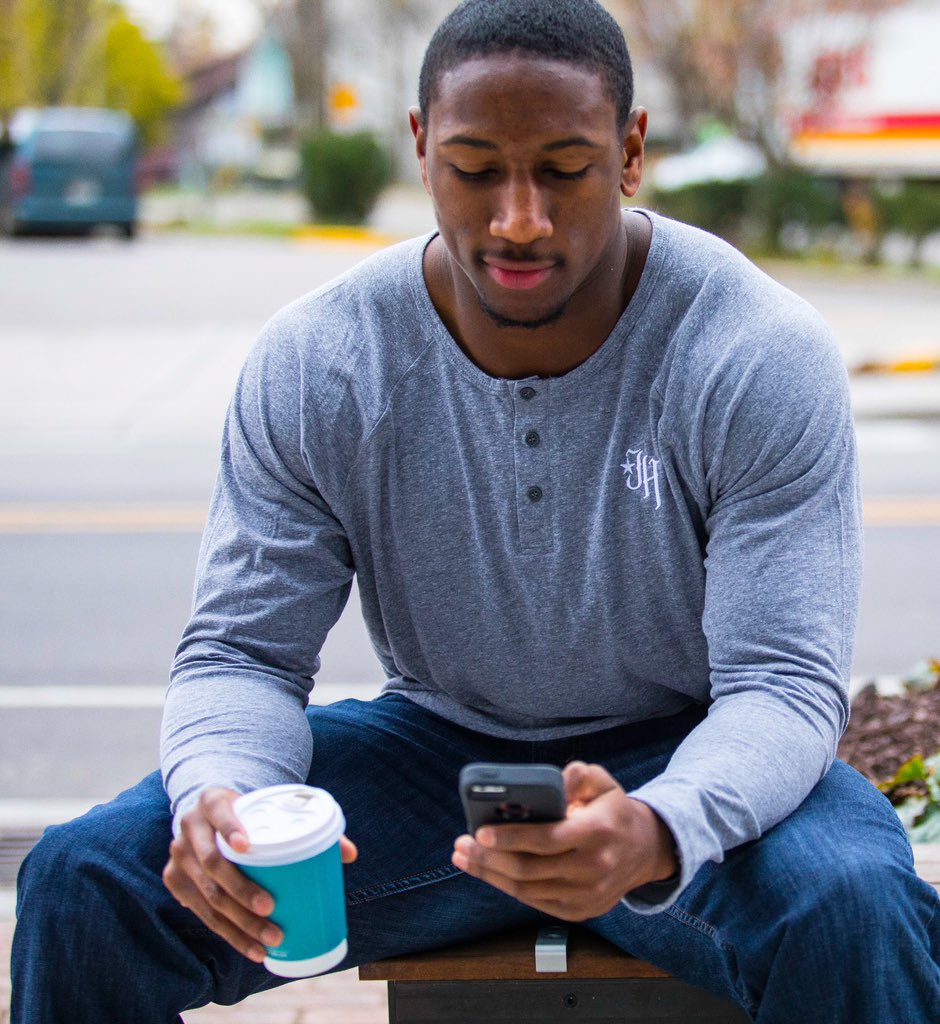 Jekyll_HYDE_App's tweet photo. 3 button Henley’s dropping on Black Friday! (Black, grey and navy will be available) https://t.co/rXdvtxr5fP
.
.
#henley #3button #black #grey #navy #coffee #phone #casual #jekyllhyde #jh #ocr #bodybuilding #powerlifting #strongman #chill #deadlift #strong #blackfriday #quality https://t.co/GsSWXLNQIN
