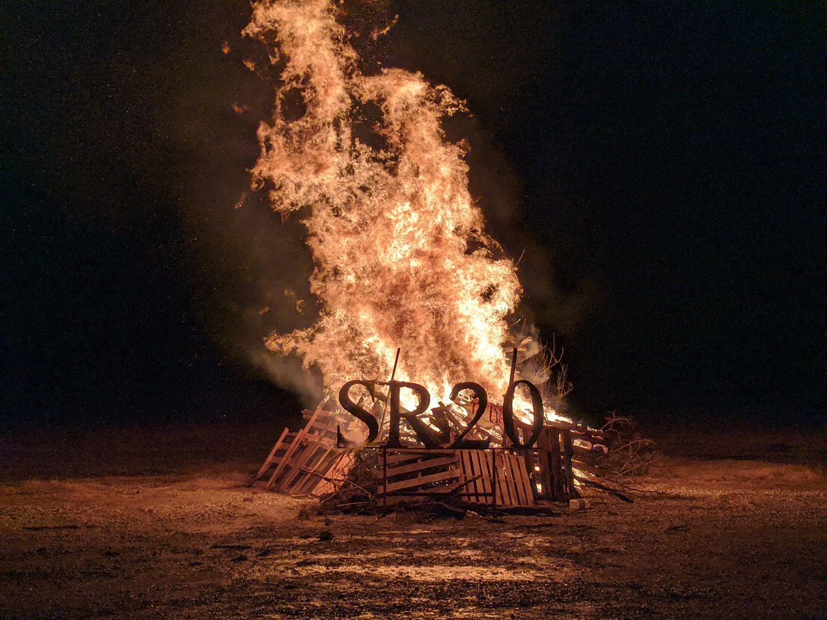 CReynoldsEDU's tweet image. Now this is a bonfire! #WashingtonStyle @WarriorsWPS