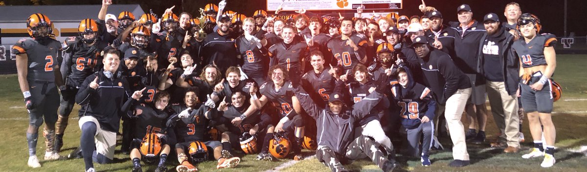 bdtigerfootball's tweet photo. The night before...

Not for a team, but for a family.

Not for your teammate, but for your brother.

You fight. And fight. Until the fight is done.

See you in the arena. #PoundTheRock #TigersForever #BuiltByBrentsville https://t.co/XbeUAfHDkI