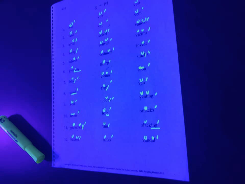InterventionSVC's tweet image. Black light reward day with middle schoolers. They were excited with the novelty even though they were doing the same things 😄#codingrocks