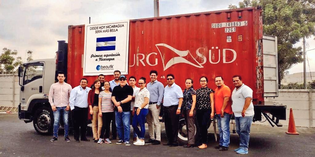 ¡Ecuador marca un hito! Por primera vez exportamos cosméticos y perfumes a México🇲🇽 y Nicaragua🇳🇮. Felicitamos a #Beautik Laboratorios por trabajar e innovar para que más productos ecuatorianos lleguen a diferentes mercados internacionales. #DecididosACrecer🇪🇨