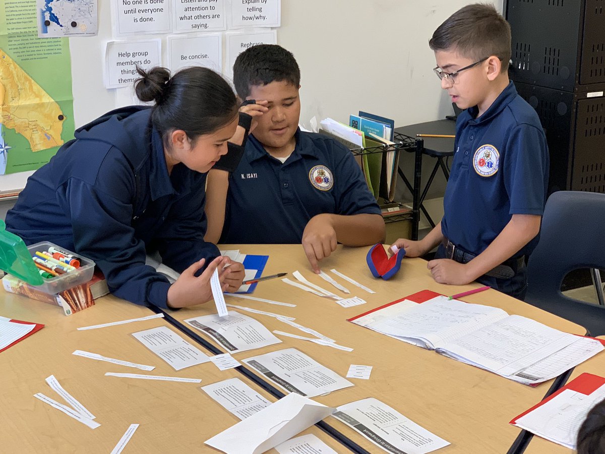 MsStrieks_STEAM's tweet photo. 6th grade science group work on scientific explanations CERs #scientistsinthemaking #claim #evidence #reasoning #StanfordSCALE #fsusd @psa_eagles https://t.co/dIRCGVJEcq