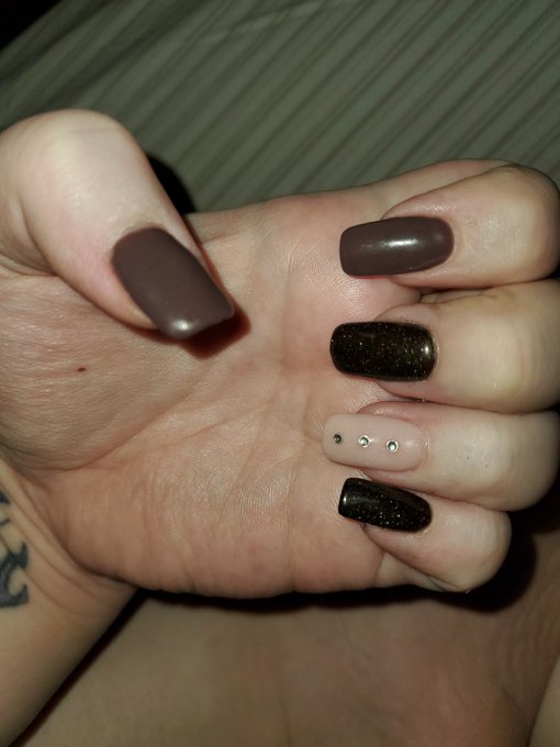 Just got done getting my nails, feet, and kitty done!! And yes, these are my natural nails 🥰 https://t<a href="/tag/redhead"class="tags"><span>#redhead</span></a><a href="/tag/newprofilepic"class="tags"><span>#newprofilepic</span></a>