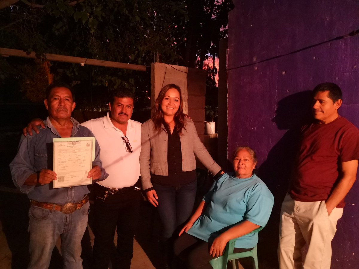 InungarayGlz's tweet photo. Seguimos #Cumpliendo con gestiones pendientes #materialdeConstruccio #ActaDeNacimineto #Chileguajillo 😁
Siempre de todo 💚 poder aportar mi ayuda en las necesidades de la militancia.
#YoSoyVerde
#RegidoraVerde
@BetoLun95190867 @VerdeEcologista @coahuila_verde https://t.co/ougrP4jn0n