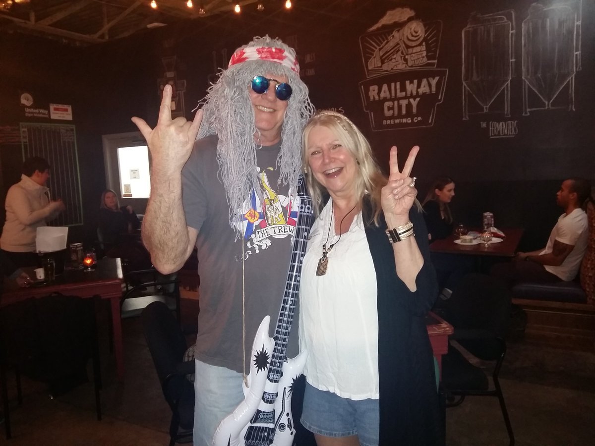 Taking one for the team @RailwayCityBrewing #Local Loves #DoGooders for #UnitedWayElginMiddlesex - Doug N Joy... radicals for rockin' the good cause #UNIGNORABLE