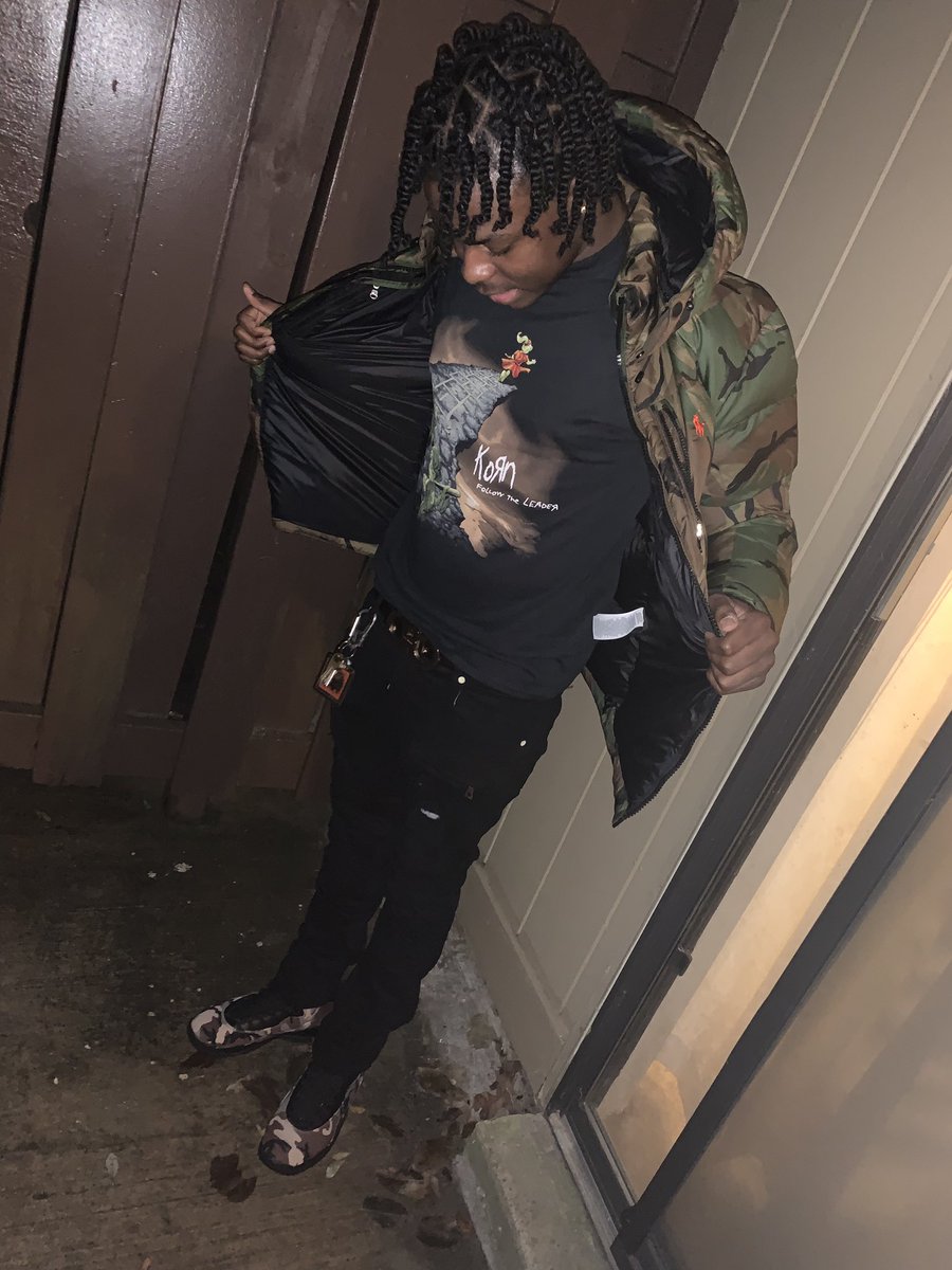 Pimp_c5's tweet photo. Niggas Feel Some Type Of Way Cause I do What I Want to⚡️‼️#legal2️⃣1️⃣ Happy birthday to me✅🎊#FreeRichey⌛️#F1⚡️ https://t.co/35RJoT5z21