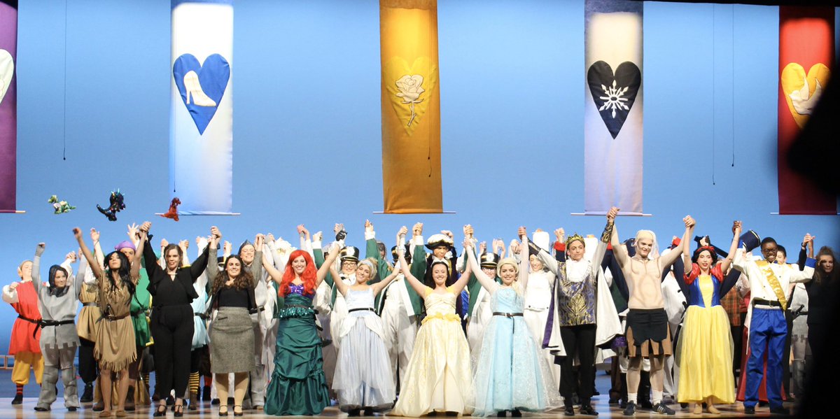 TJFallPlay1's tweet photo. first night of our show was a SUCCESS!!! come see the final show saturday at 7pm! 🎭🤩⚔️👑 https://t.co/usFCgPWTCF