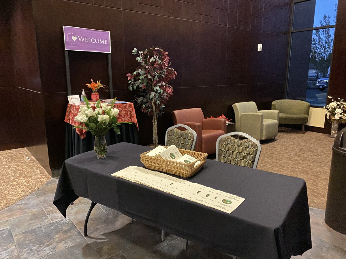 Thank you <a href="/gofairfieldhigh/">Fairfield High</a> for the Amazing Scarlet Brigade Bagpipes and AFJROTC  <a href="/CA032/">FHS AFJROTC</a> cadets that helped at tonight’s Mid Year Graduation and Thank you  <a href="/rhsrodsquad/">RHSrodsquad</a> <a href="/REU_Mustangs/">Rodriguez Entertainment Unit</a> for the Jazz Ensemble!!