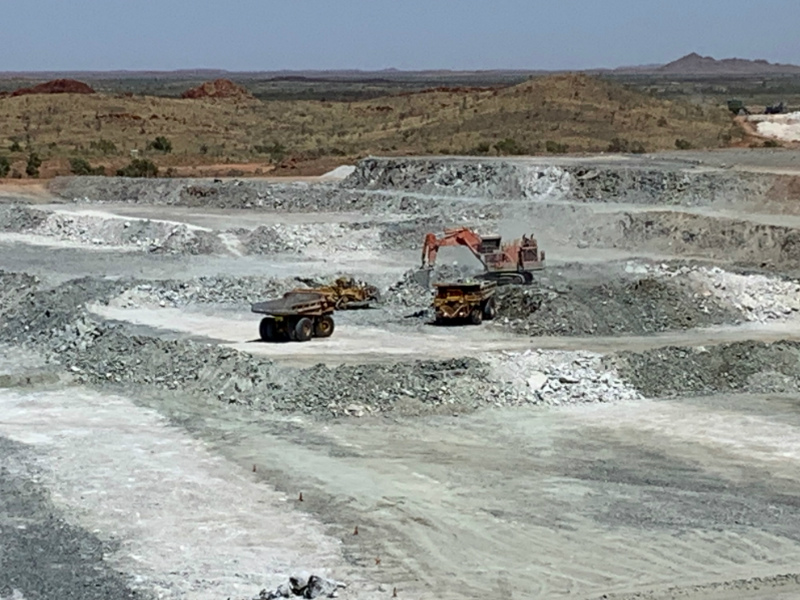 Altura Ships Record Lithium Concentrate Cargo - mailchi.mp/95337af4bbaa/a… Altura is continuing to achieve consistent sales of high quality lithium concentrate and has this week shipped a record cargo of approximately 17,500 wmt of spodumene concentrate to customers in China.