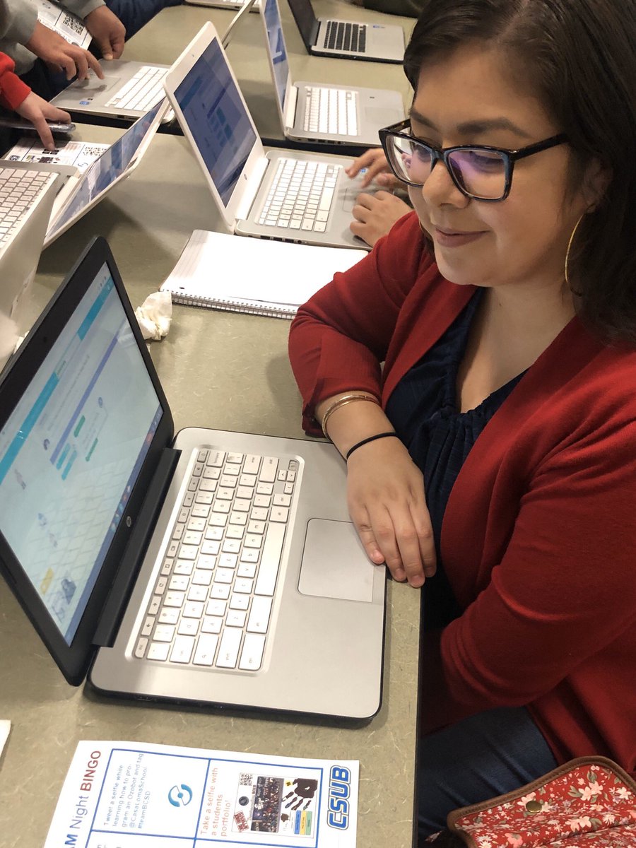 mrstafoya17's tweet photo. STEAM Night @CasaLomaSchool was a fun, engaging experience because I learned about @ozobot @hourorcode and 3rd grade content. Thanks for a fun evening! @DrEddiesClass #teambcsd #CSUBTEd https://t.co/fjFF0bbLTZ