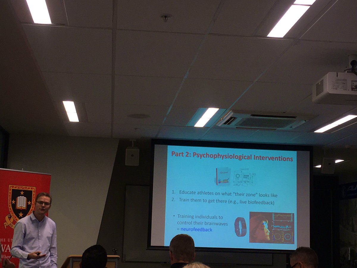 Fascinating talks today at the #Asan_conference in NZ. Here Andy Cooke talking about how to train athletes to control their brainwaves using live neurofeedback. 🧠 #skillacquisition #sportsscience #sportspsychogy.