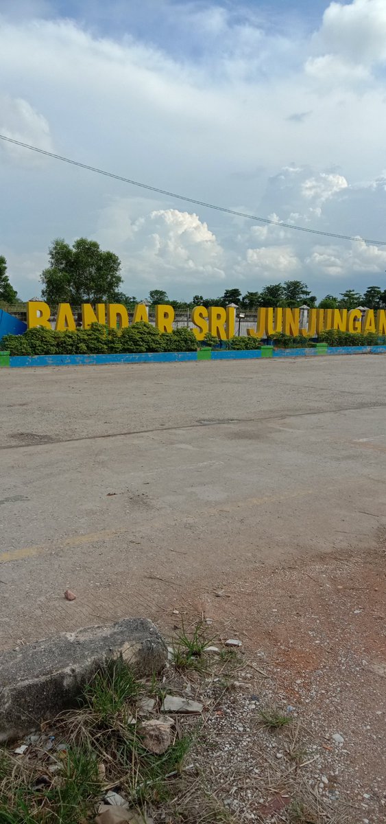 Yulnasri4's tweet photo. Pelabuhan Roro dmi jarang di expose https://t.co/raSjcIFE5D