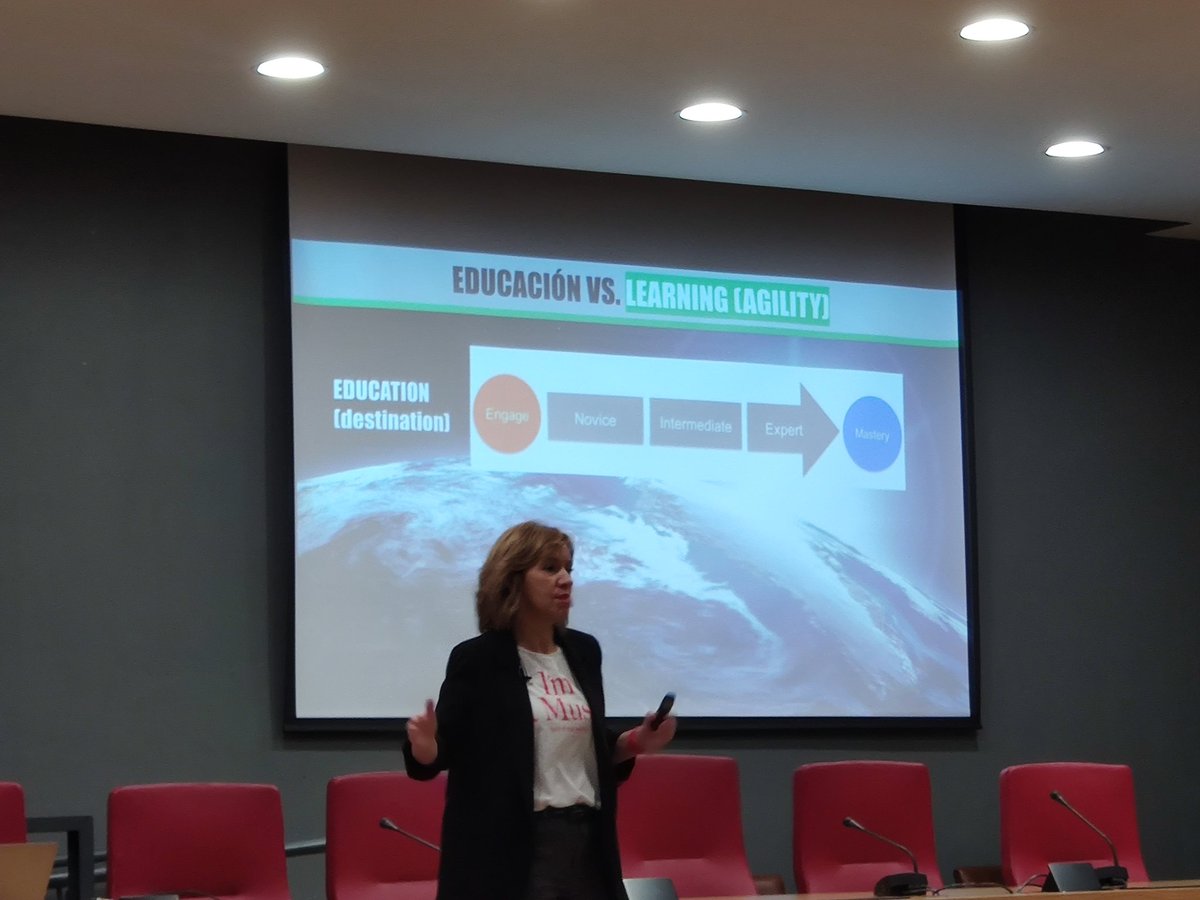 anarlvaliente's tweet photo. Segunda jornada del I CONGRESO SOFT SKILLS #Liderazgo y #Conciencia. 
Comenzamos con Marta Macho, responsable de Talento en #Telefonica 
Importancia crucial del #lifelonglearning 
#aprendizajecontinuo 

#efic
#eficcoaching https://t.co/farMy7w6Pi