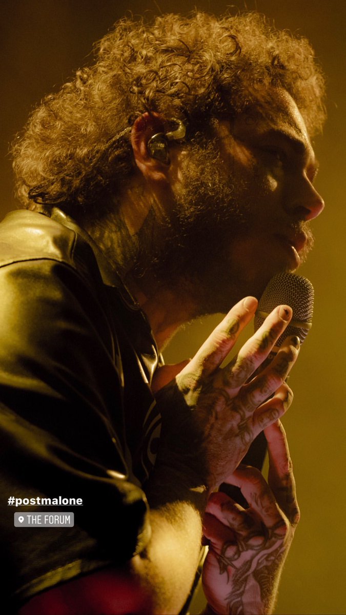 PostHq's tweet photo. The Forum #RunawayTour @RichFury https://t.co/rwtDHyxlzT