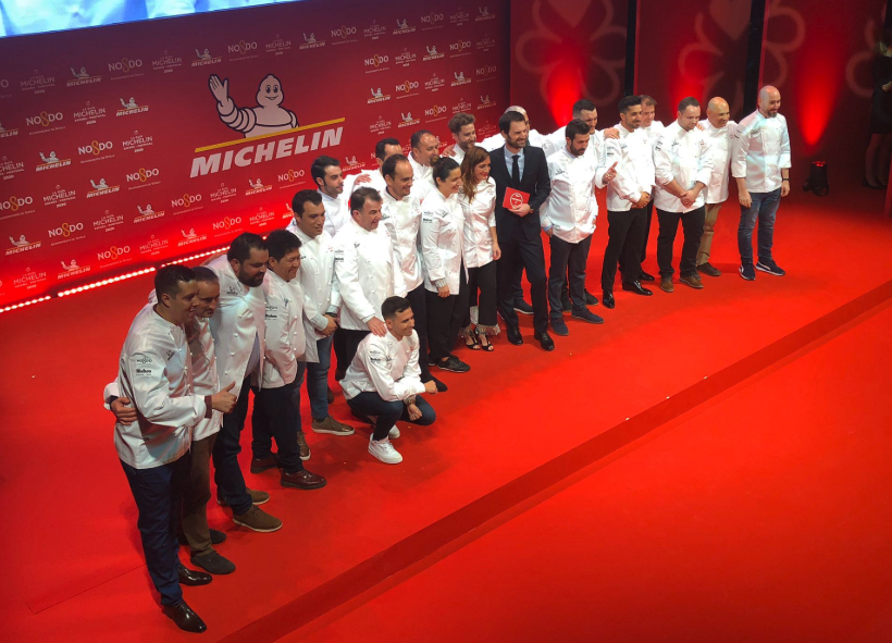 ¡Felicidades a los restaurantes <a href="/MagogaCT/">Magogarestaurante</a> y <a href="/gofiomadrid/">GOFIO</a>, regentados por egresad@s de BCC, por lograr su primera #EstrellaMichelin. ¡Enhorabuena! 👏 #GuiaMichelin2020