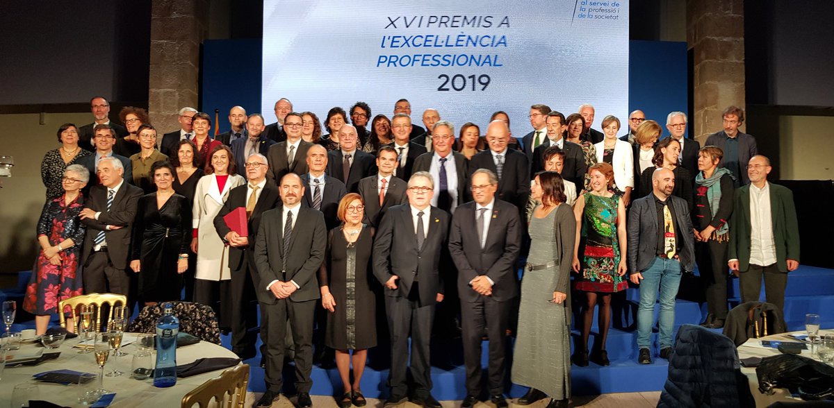 hbellvitge's tweet photo. Felicitem al @COMBarcelona pels #125anysCOMB 🎂 i a tots els guardonats ahir amb els #PremisExcellencia Professional 2019, especialment als nostres professionals Jordi Carratalà, @t_dordal, Manuel Gené, Josefina Junyent i Juan Ródenas (els dos darrers ja jubilats) 👏🤝 https://t.co/YTVxtP3CcQ