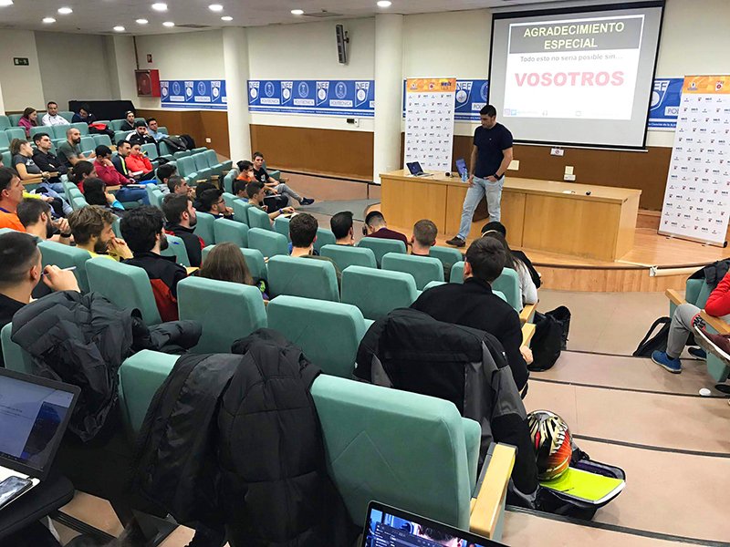 inefmadrid's tweet photo. 👍Gran tarde la que ayer vivimos en los #MoveTalksINEF con nuestro profesor @JesusRivilla "Domina la comunicación y multiplica tu impacto".
Más de 100 asistentes disfrutaron de la charla-taller.
Gracias a todos‼️
#comunicación #aciertos #errores #decisiones #ccafyd https://t.co/vo1jJ5BMJs