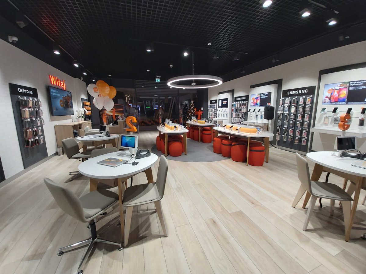 PawelTargoni's tweet photo. Z dumą i satysfakcją otwieramy nowoczesny Smart Store Orange dla klientów w Czestochowie. Zapraszamy !!

#orangepolska #orangesmartstore https://t.co/bLmcdkfNdO