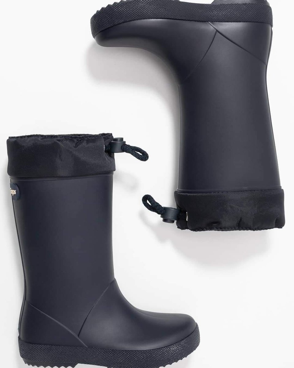 EDuendecillo's tweet photo. Promoción black days hasta fin de mes!! Botas de Agua marca @igorshoes por solo 20€ 
tallas del 29 al 36 Color marino
#zapateriaelduendecillo #botasdeagua #charcos #lluvia☔ #igorshoes https://t.co/m5pXeMpc9D