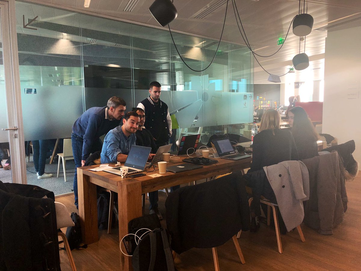 SNCFNumerique's tweet photo. [#hackathon🤖] Deuxième et dernier jour de compétition pour le #HackAndBot aux côtés de @BeMyAppFR et @evoyageursSNCF 

L’ambiance est studieuse et les équipes commencent les tests techniques 🛠 Rendez-vous à 16h15 pour les pitchs des 6 équipes. https://t.co/JL2bSg8ViI