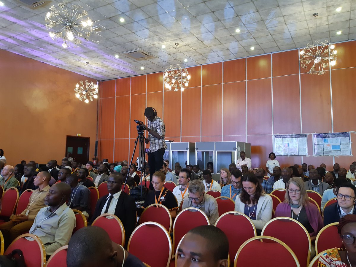 Dabo Hamda (@big_hamda) on Twitter photo Jour3: #conférenceUnderstandingRisk et #SotM. Session Plénière sur la Construction d'une Société Résiliente à travers les atouts du numérique et de la jeunesse.
#UR2019 #GFDRR @OIFfrancophonie <a href="/osmguinee/">OpenStreetMap Guinée</a> Jour3: #conférenceUnderstandingRisk et #SotM. Session Plénière sur la Construction d'une Société Résiliente à travers les atouts du numérique et de la jeunesse.
#UR2019 #GFDRR @OIFfrancophonie <a href="/osmguinee/">OpenStreetMap Guinée</a>