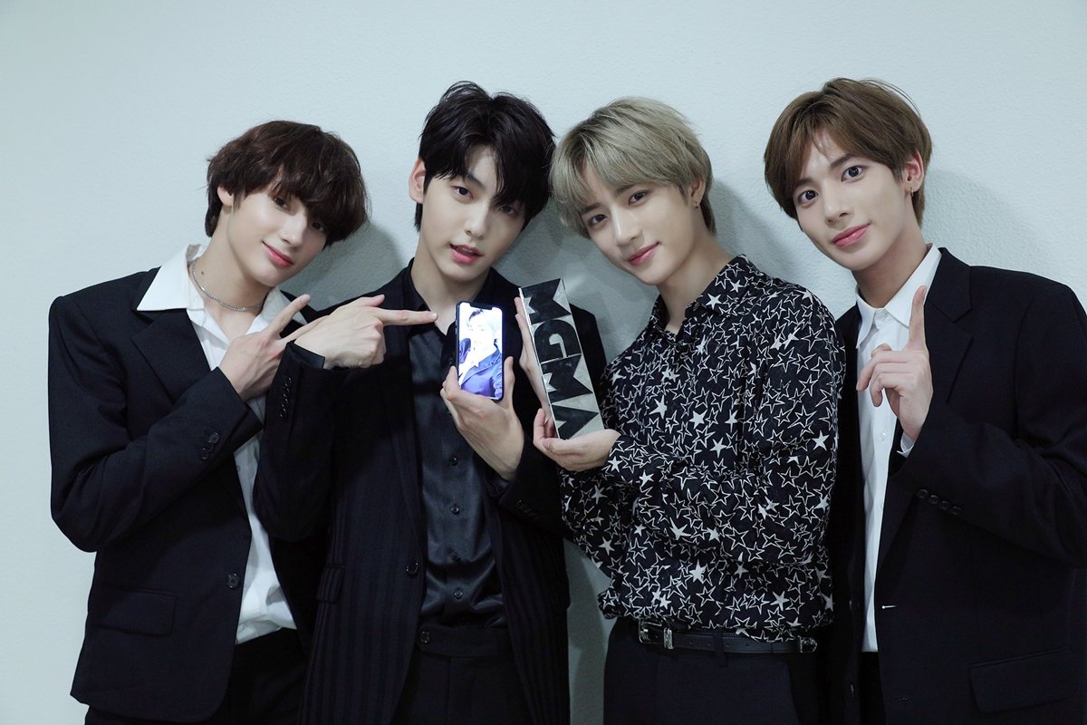 тхт группа участники. тхт корейская группа участники. Txt kpop группа. тхт 2021 группа. Txt kpop группа.