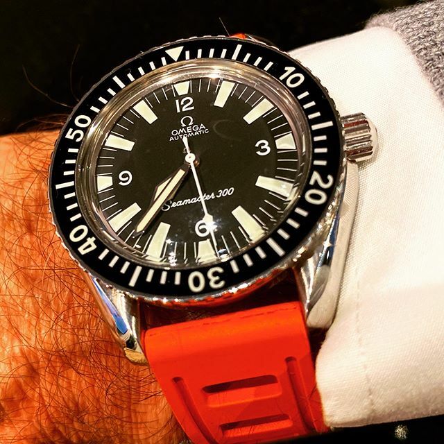 Ready for the weekend with something retro - but fresh!

#watch #watches #watchnerd #watchporn #calibre61 #watchcollector #instawatch #mechanical #fashionista #watchesofinstagram #instalike #instamood #accessories #fun #colour #luxury #happy #fresh #vintage #omega #omegaseamaster