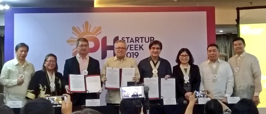 manilabulletin's tweet photo. @BernadetteMagki The Implementing Rules & Regulations (IRR) of RA11337, known as the Innovative Startup Act is signed by lead agencies DOST, DTI, & DICT. #PHSW19 | via @bobreyes https://t.co/qTxRymhcwh