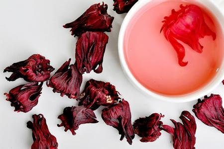 Healthdream1's tweet image. The roselle extract is a flower of the maltaceae plant roselle, Roselle is rich in protein, organic acids, Vc amino acids, a large number of natural pigments and various minerals. roselle extract contains reducing sugars, terpenoids, phenols, small amounts of alkaloids and resins