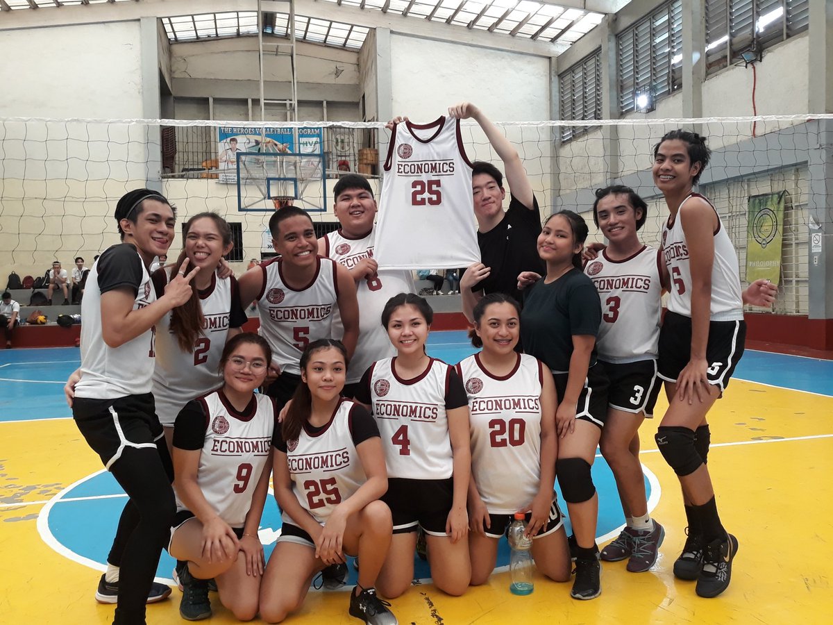 UST_AES's tweet photo. AES took the lead with a score of 25-22!!
Congrats to our Volleyball Team
#TranscendAES
#BlazingNewHeights #AthenaCup2019 https://t.co/ac7jTlHXna