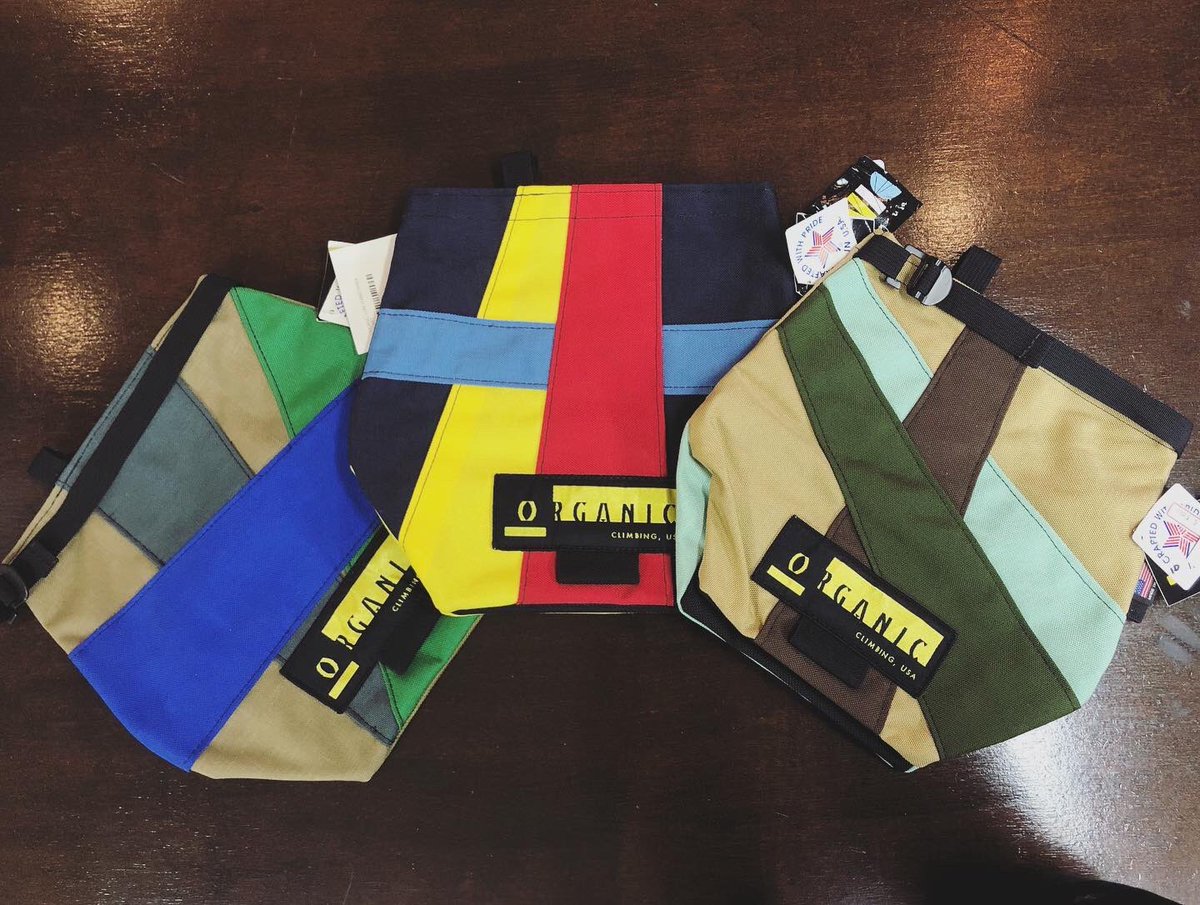 クライミングジム ゼロ下栗店 オーガニックのチョークバッグが入荷しました ハンドメイドの一点ものです 数量に限りがありますのでお早めに チョークバッグ クライミング オーガニック