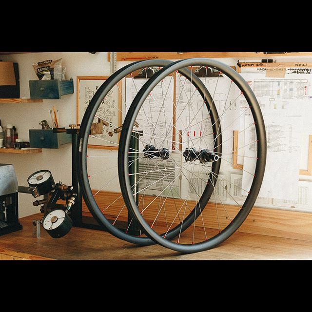 wheel_builder's tweet photo. Epic fail. Had to rebuilt with Cx rays.
Now it's all good.
__________________________________
#frasenworks #handbuiltwheels #wheelbuild #wheelbuilding #wheel #handmade #cycling #cyclingphotos #bike #bicycle #wheelbuilderlife #outsideisfree #outsideisfras… https://t.co/Q1ved15Kkt https://t.co/C0Q9VKYuh3