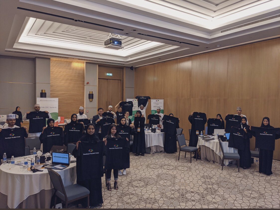 DscScas's tweet photo. Sur CAS first #DSC attends the #MENA DSC Lead Summit in Oman.
Let’s build good things, together.
#MENADSCSummit
Special thanks to:
@abid_salim
@RayanZahab
@Omranic
@Raltaie
@PhazeRo_om https://t.co/72OjrEAReW