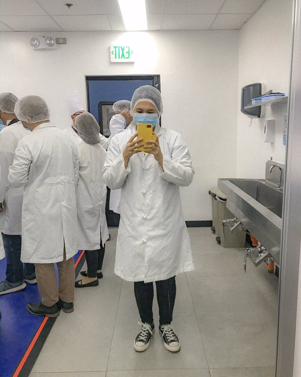 anagon's tweet photo. How they prepare our airplane meals β₯οΈππΌ >>> https://t.co/kYjcAp0Xba
#cebmeals
#makeyummymomentshappen https://t.co/nohJI38W9W
