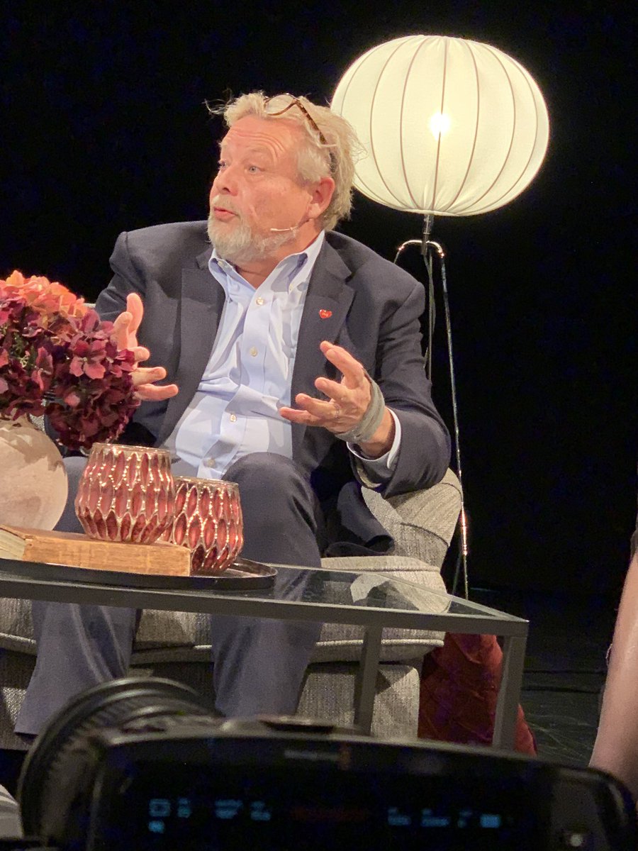 Digitaliseringen är den fjärde industriella revolutionen och Sverige ligger efter! Poker Wallenberg förklarar varför @2017Kaw100 investerar i omställningen #smartasamtal #digitalidag @DigitalIdag1