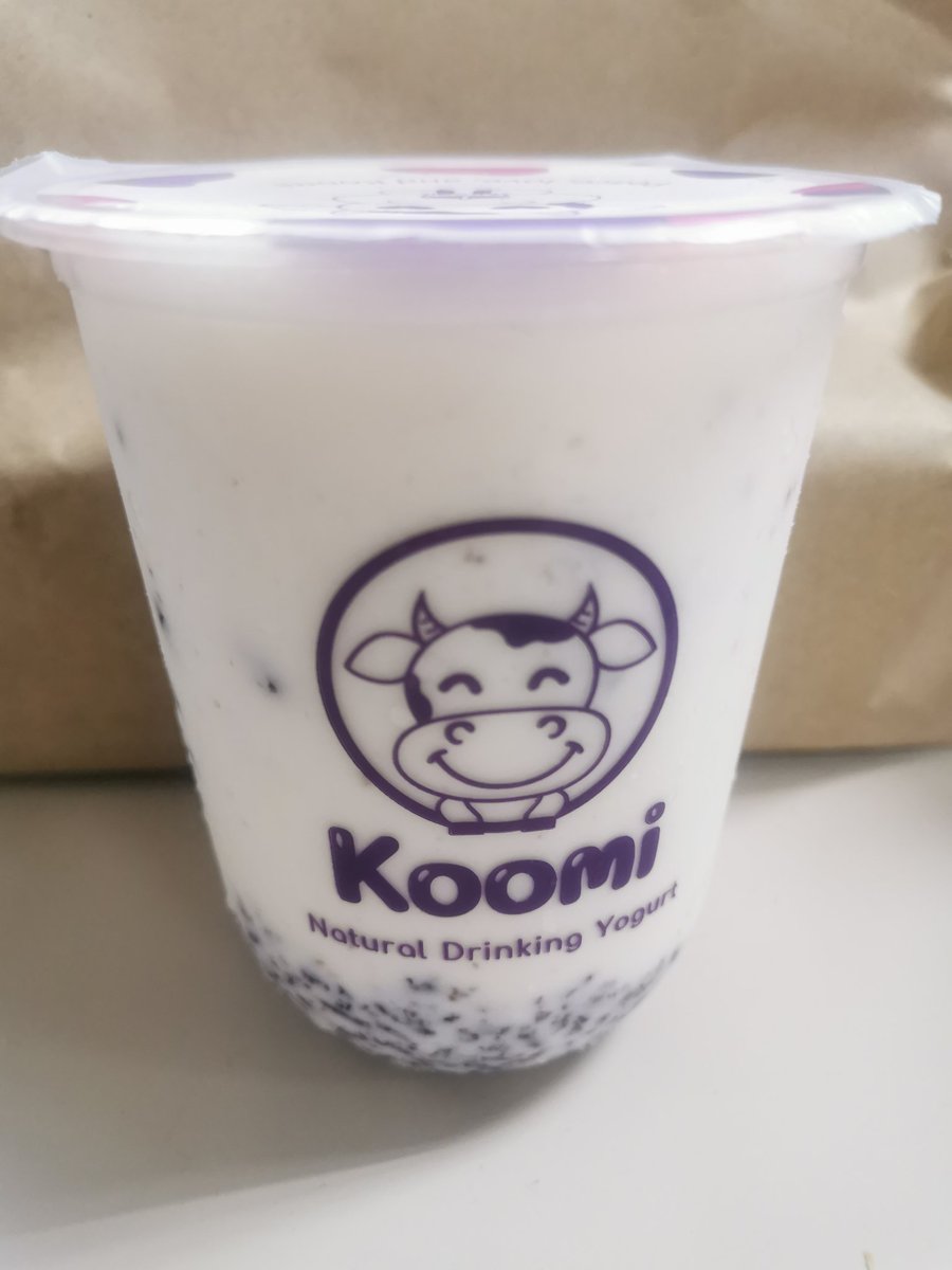 Thelay's tweet image. Here's healthy alternative to milk tea. Instead of milk, they use yogurt.
#koomi
#podiummall